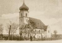 Stare zdjęcie ukazujące kościół w Nędzy od strony wieży